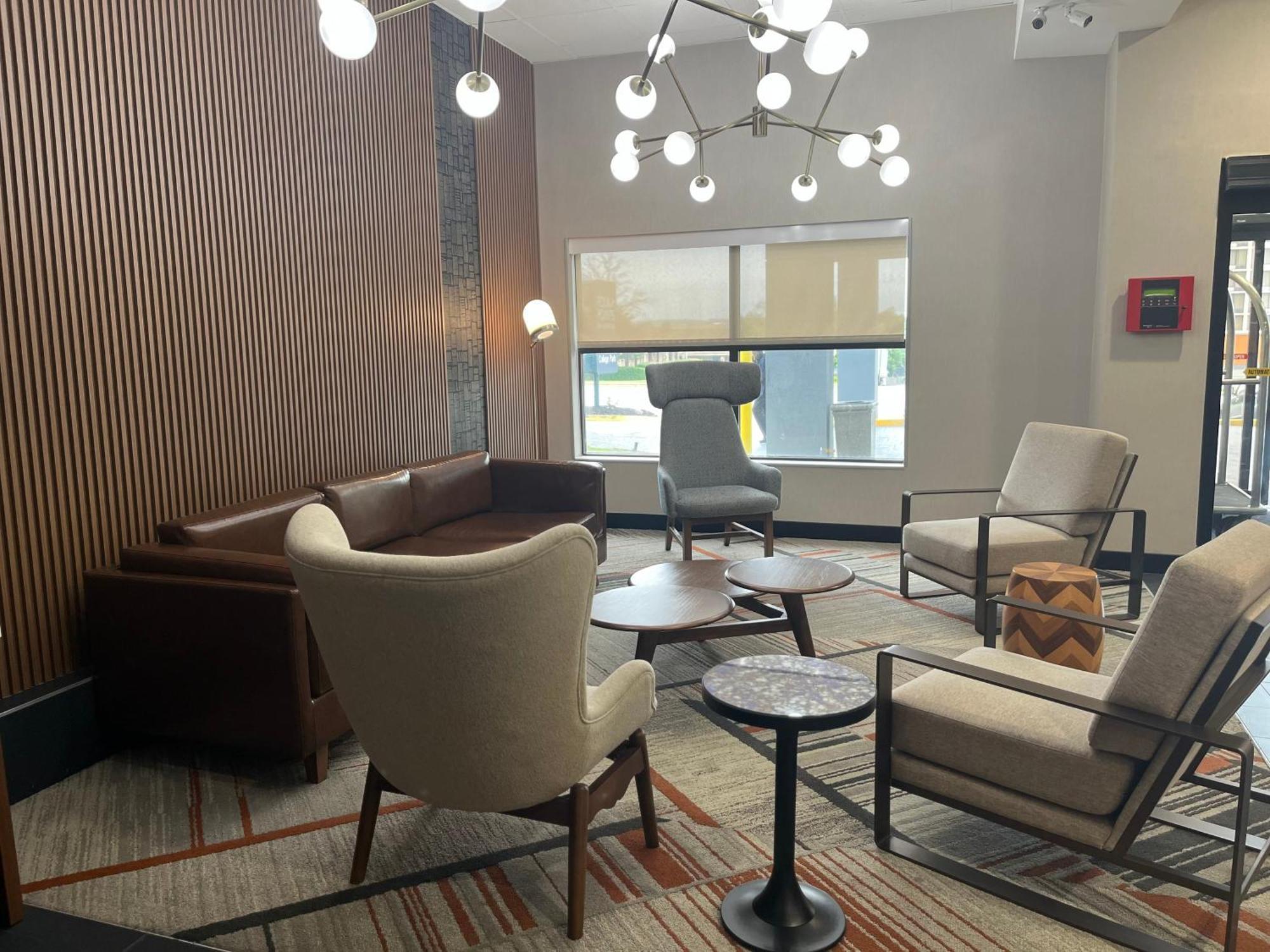 Four Points By Sheraton College Park Atlanta Airport Forest Park Bagian luar foto